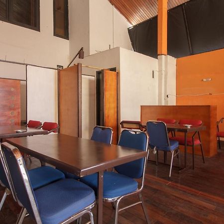 Hotel Reddoorz Near Jalan Sudirman Padang Exteriér fotografie
