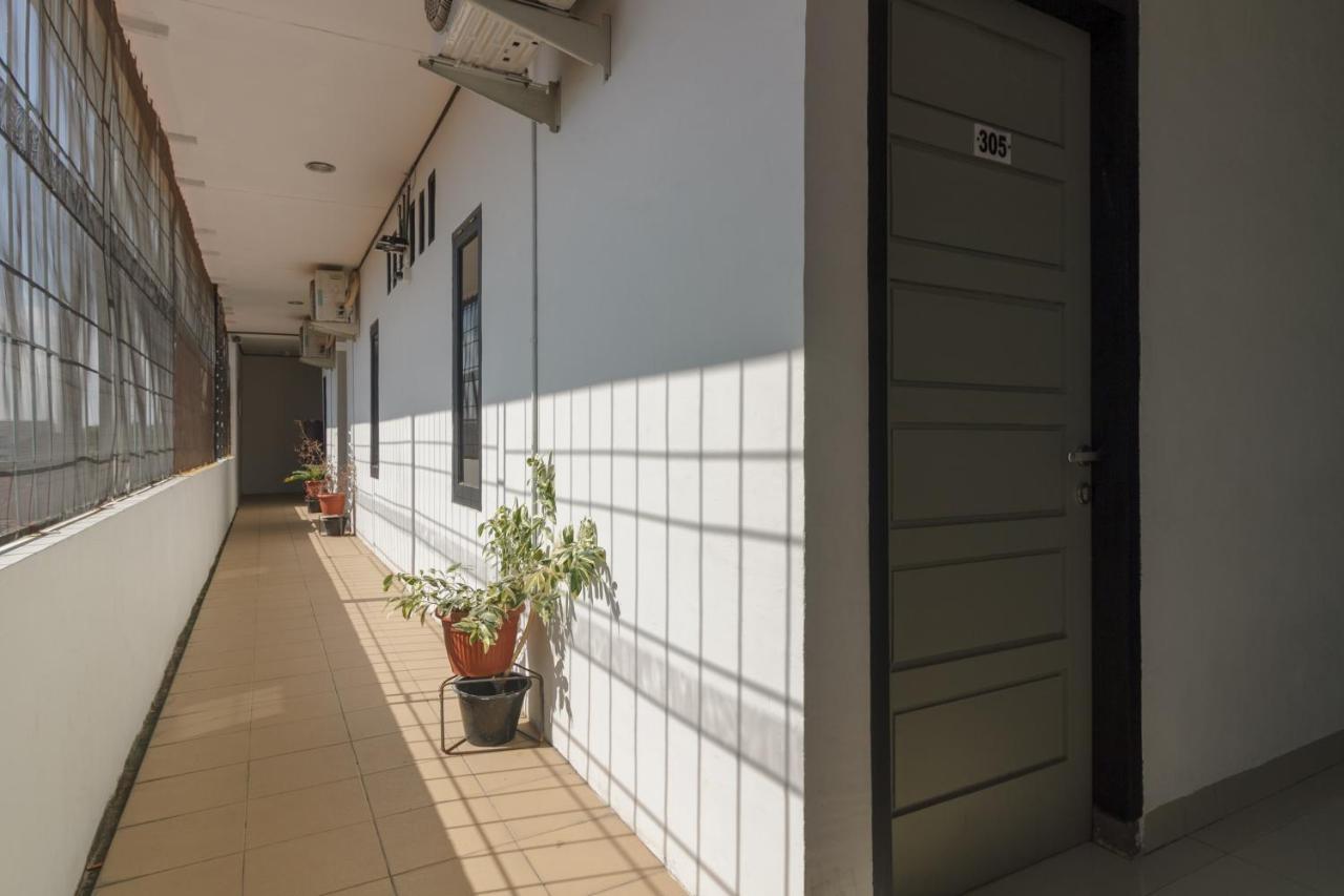 Hotel Reddoorz Near Jalan Sudirman Padang Exteriér fotografie