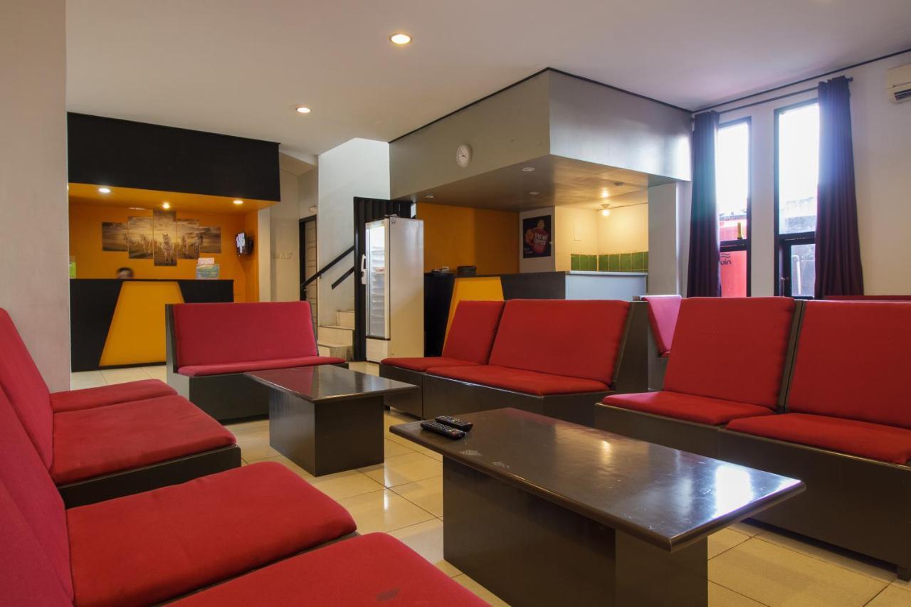 Hotel Reddoorz Near Jalan Sudirman Padang Exteriér fotografie