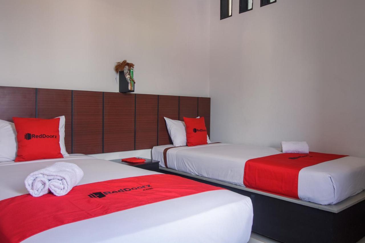 Hotel Reddoorz Near Jalan Sudirman Padang Exteriér fotografie