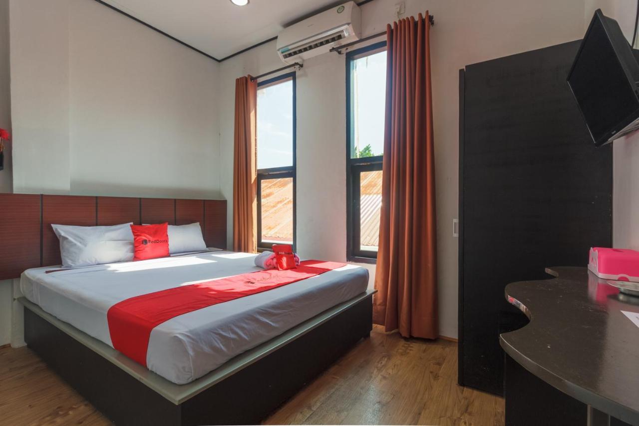 Hotel Reddoorz Near Jalan Sudirman Padang Exteriér fotografie